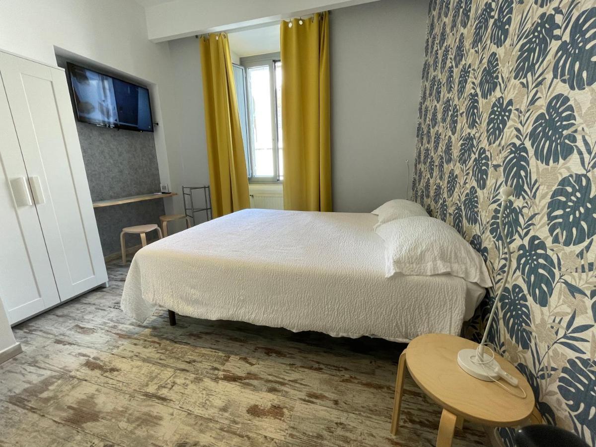 Quarto Duplo